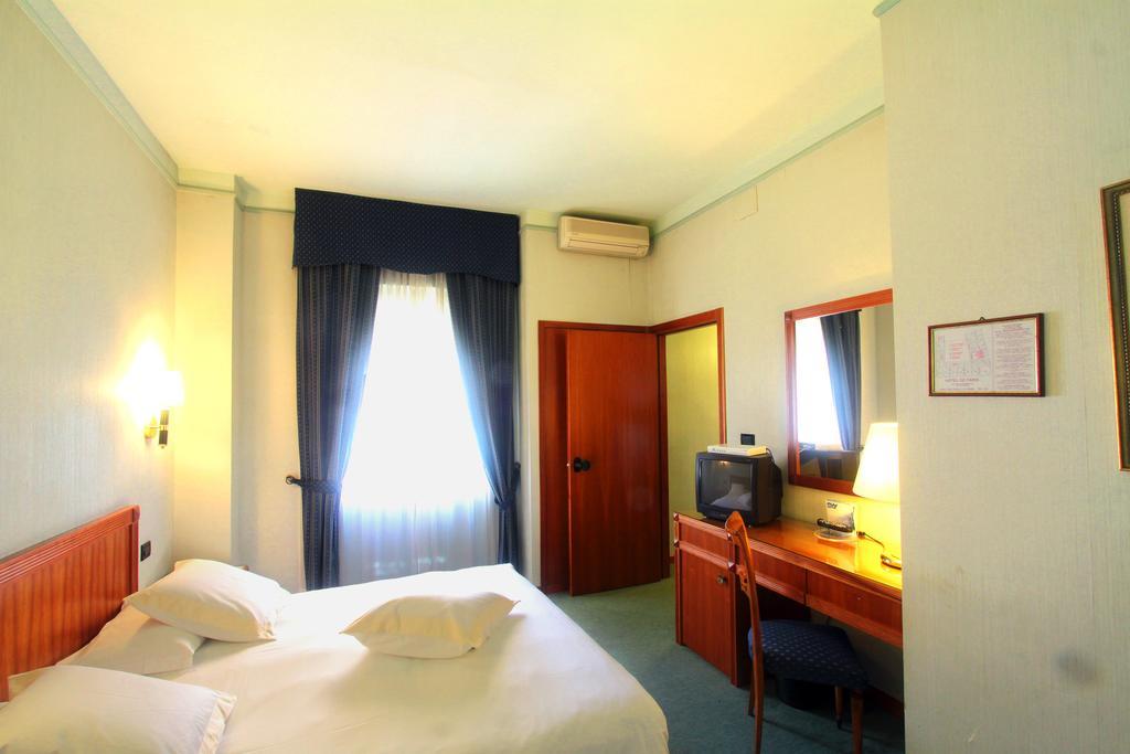 Hotel De Paris Terni Luaran gambar