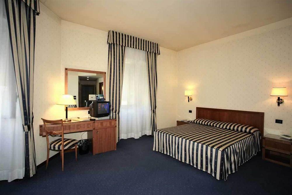Hotel De Paris Terni Luaran gambar